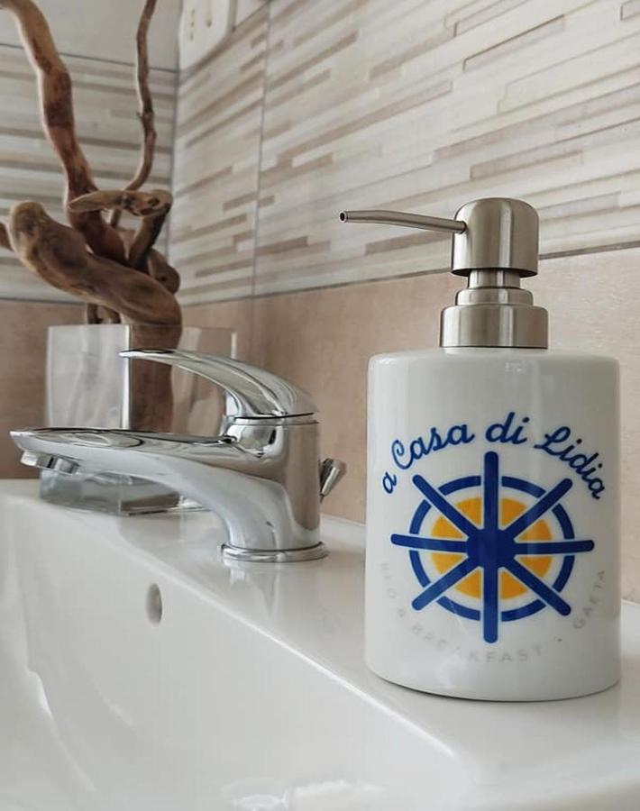 A Casa Di Lidia B&B Гаэта Экстерьер фото